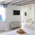 Chloe