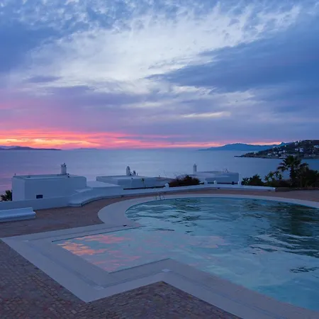 Chloe - Private Beachfront *